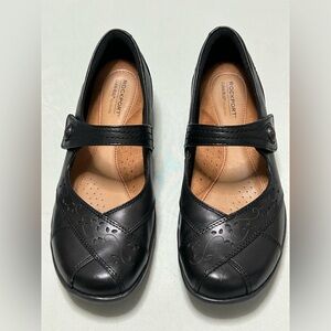 Rockport Cobb Hill Petra Women's Black Embossed Flats 9M